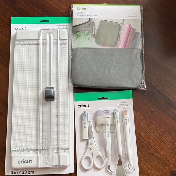 Cricut Other - Cricut Craft Tool Bundle - new!